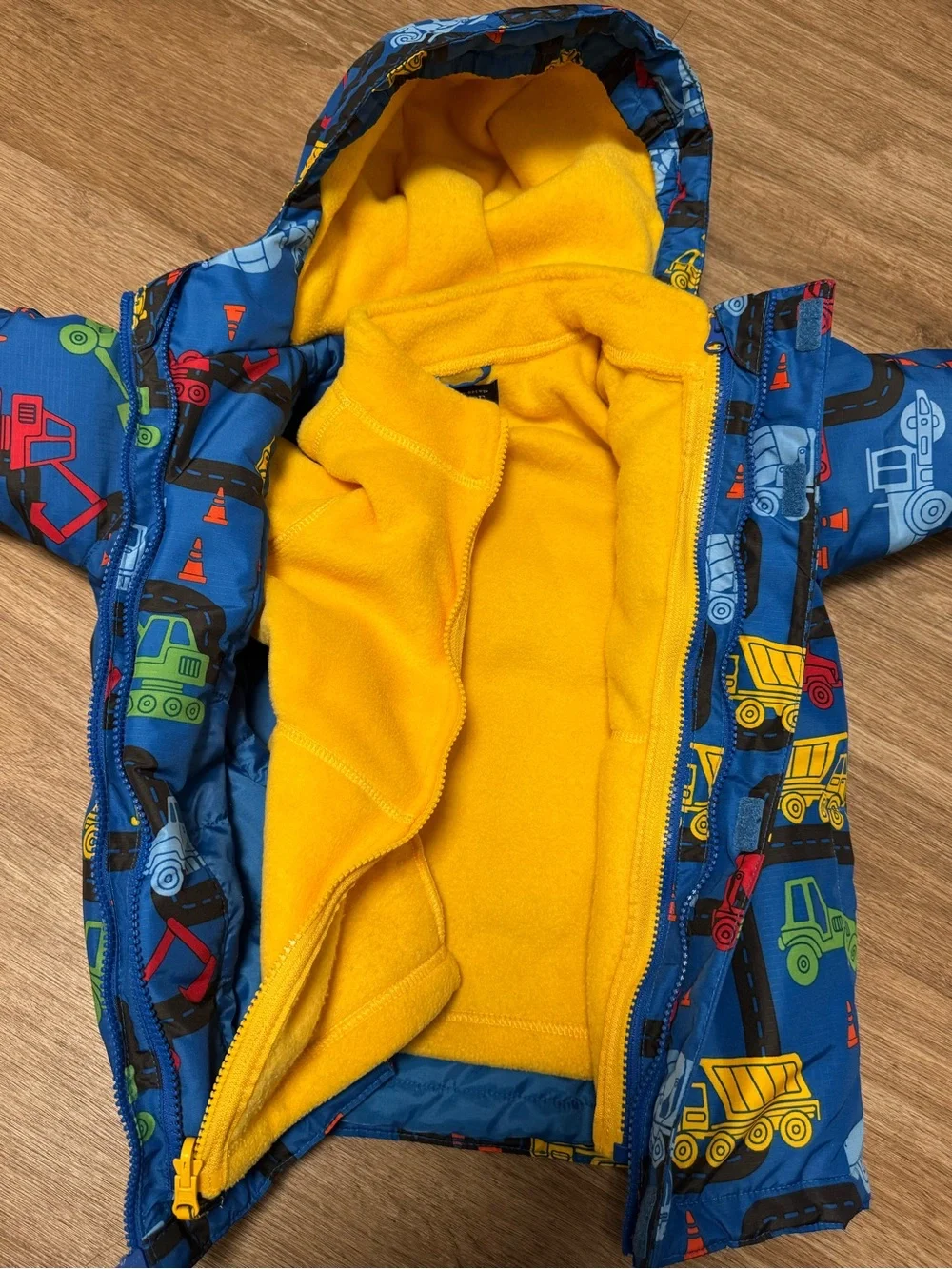 The Children’s Place 3-in 1 Construction Vehicle Hooded Jacket Fleece Lined 5T